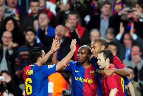 Solchen Jubel wollen die Bayern am Mittwoch verhindern: Die Barca-Stars Xavi, Eto'o, Henry und Iniesta (v.l.)