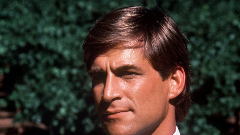 Simon MacCorkindale als Greg Reardon in der US-Erfolgsserie «Falcon Crest» (Archivfoto von 1985). Simon MacCorkindale als Greg Reardon in der US-Erfolgsserie «Falcon Crest» (Archivfoto von 1985).