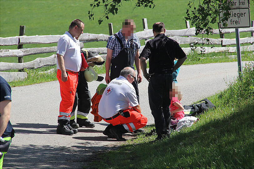 Bei dem Schulbus-Unfall wurden 15 Kinder und die beiden Busfahrer teils schwer verletzt.
