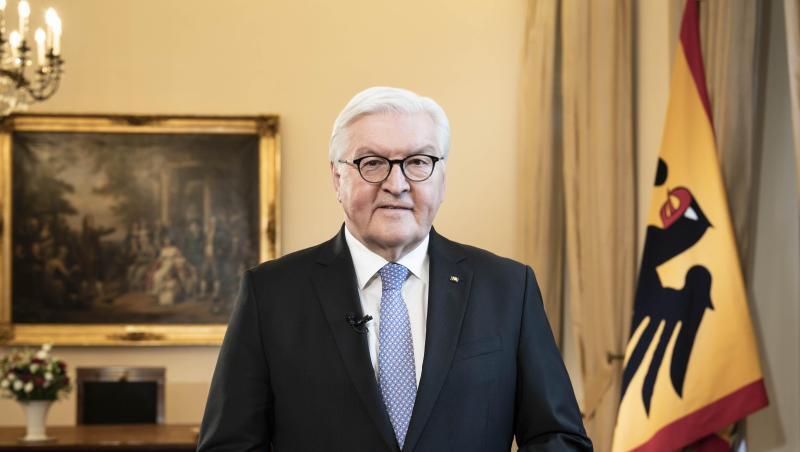 Bundespräsident Frank-Walter Steinmeier während der Aufzeichnung der Fernsehansprache im Schloss Bellevue.