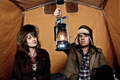 Cherilyn MacNeil und Darryl Torr von Dear Reader.