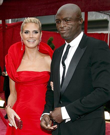 Mit Seal war Heidi Klum am längsten zusammen. 2005 heirateten die beiden, 2009 nahm sie sogar seinen Nachnamen Samuel an. Er adoptierte Klums Tochter Leni. 2012 reichten die beiden die Scheidung ein.