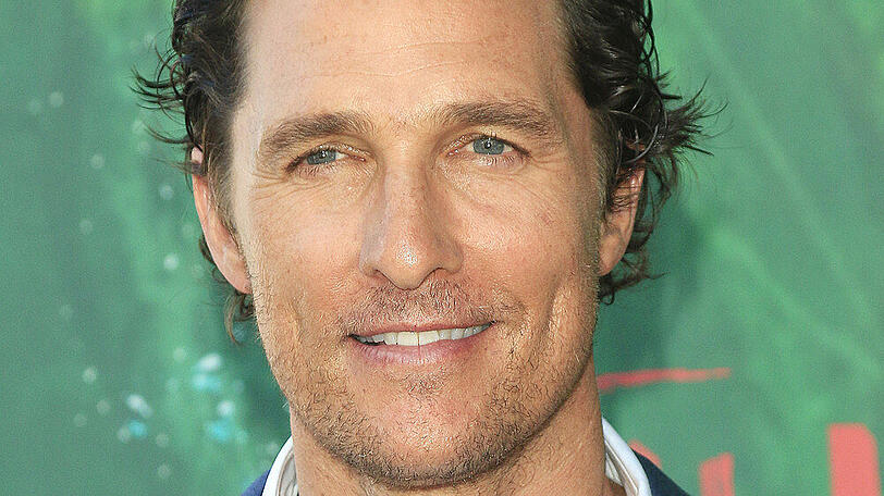 Matthew McConaughey ist für alte Menschen da.