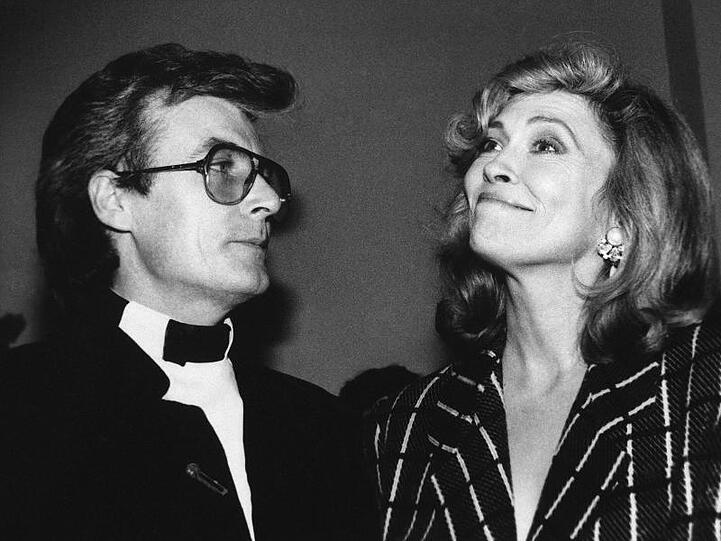 Schauspielerin Faye Dunaway und ihr damaliger Mann Terry O'Neill (l) 1985 in New York.