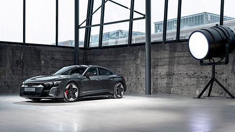 Das Handout zeigt ein Audi RS e-tron GT.