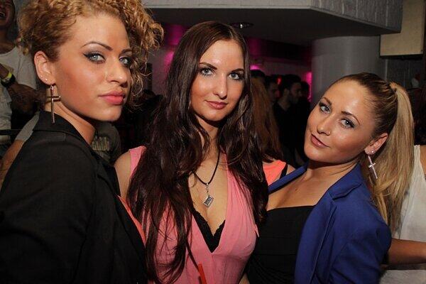 "Wie ein Phönix aus der Asche" am Samstag im Crown's Club . Mehr Bilder gibt's unter: www.nachtagenten.de