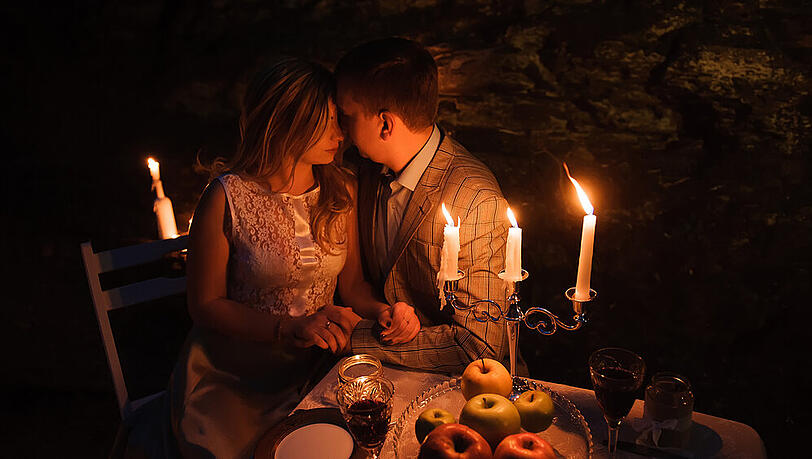 Kerzen, Küsse und ganz viel Liebe - das Standardprogramm am Valentinstag. Kerzen, Küsse und ganz viel Liebe - das Standardprogramm am Valentinstag.