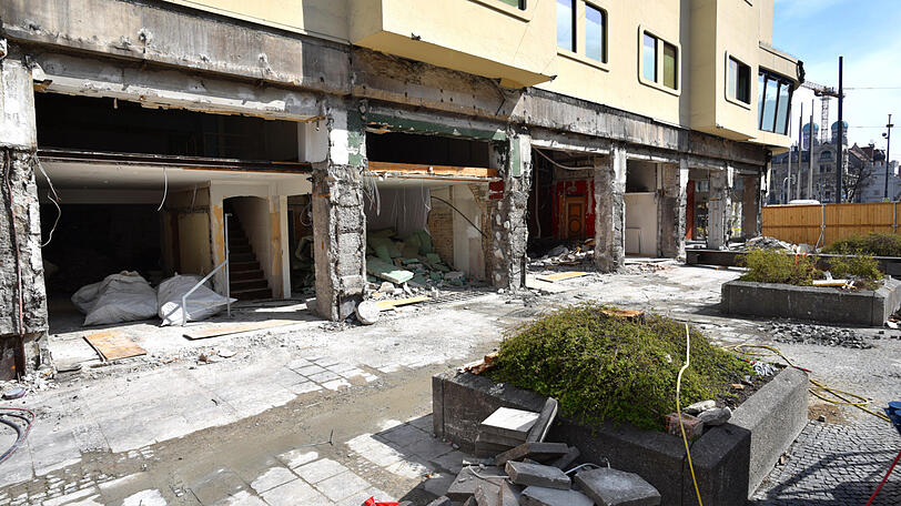 Weitere Bilder von der Baustelle am Stachus.