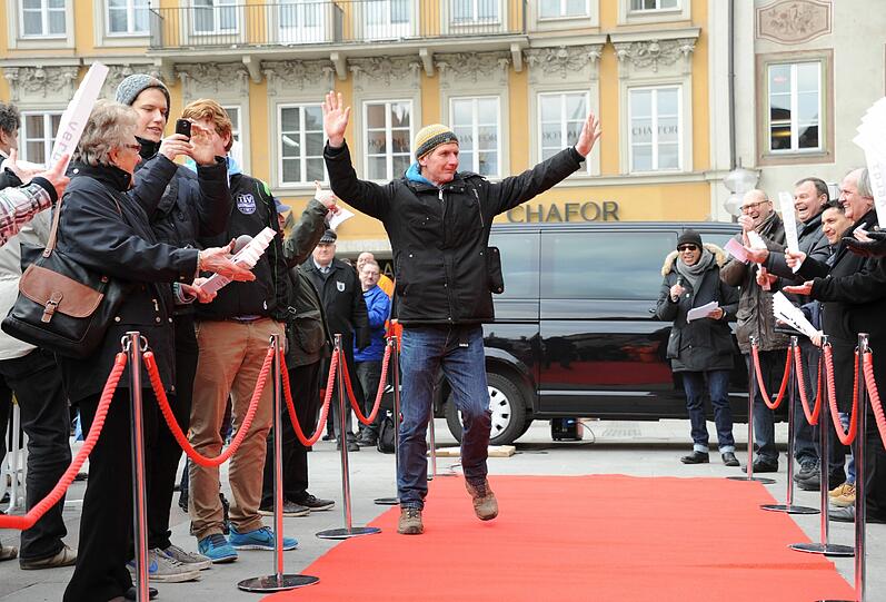 Umjubelter Auftritt: Streetworker Helmut Baumann.