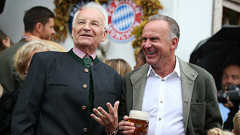Langjährige Weggefährten beim FC Bayern: Edmund Stoiber und Karl-Heinz Rummenigge. (Archivbild)