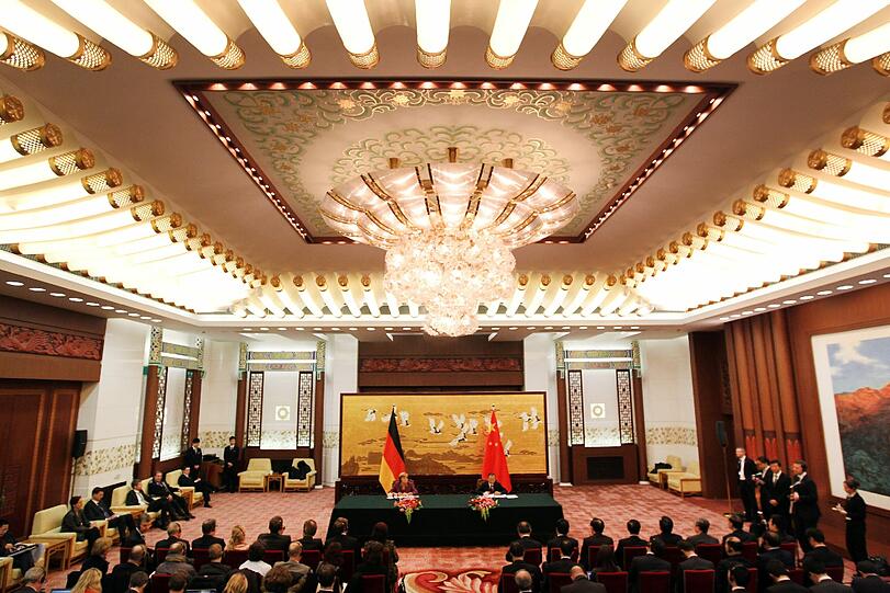 China lehnt Sanktionen gegen die Islamische Republik ab.