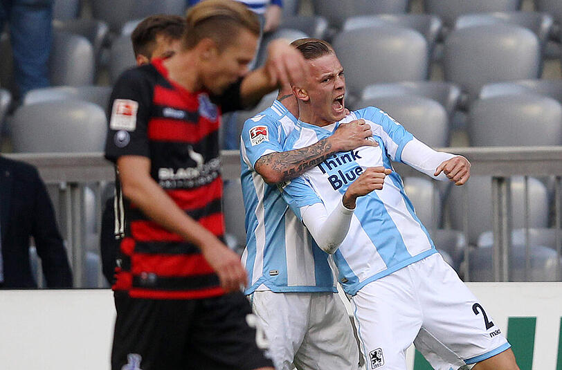 Spätes Glück: Die Löwen jubeln über den Siegtreffer von Marius Wolf gegen den MSV Duisburg.