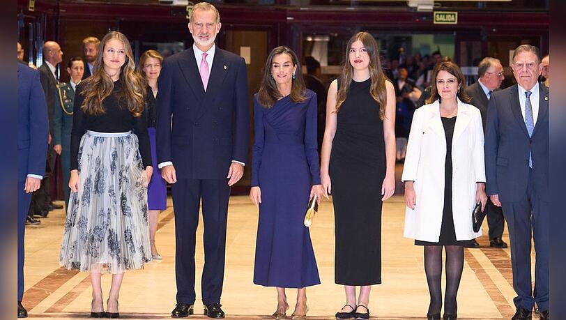 V.l.n.r.: Prinzessin Leonor, König Felipe, Königin Letizia und Prinzessin Sofia beim Konzert zum Prinzessin-von-Asturien-Preis.