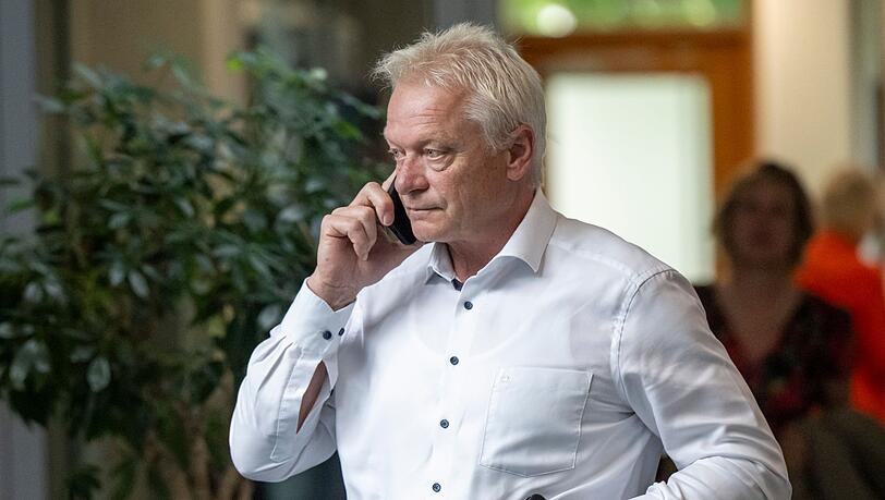 Rainer habe die Entscheidung zur Aufgabe des Metzgerei-Betriebs bereits vor der Ernennung zum Bundesminister getroffen, sagte ein Sprecher des Ministeriums auf Anfrage der dpa. (Archivbild)