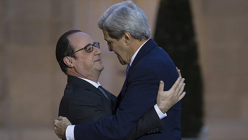 Der US-Außenminister John Kerry (r.) besuchte den französischen Präsidenten Francois Hollande in Paris. Der US-Außenminister John Kerry (r.) besuchte den französischen Präsidenten Francois Hollande in Paris.