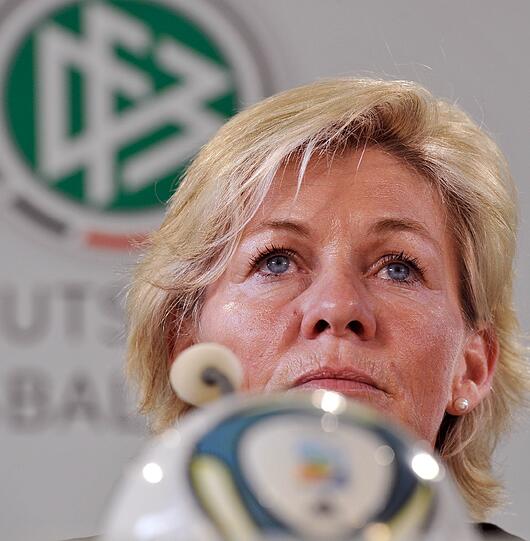 Tränen, Trauer und Fassungslosigkeit nach dem WM-Aus - und Zwanziger gibt den Tröster. Die Bilder