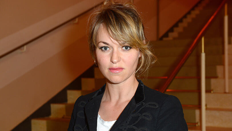 Lisa Wagner: "Wir haben einen sch&ouml;nen Baum, Bescherung, vielleicht gehen wir auch in den Kindergottesdienst vom Schie&szlig;ler."