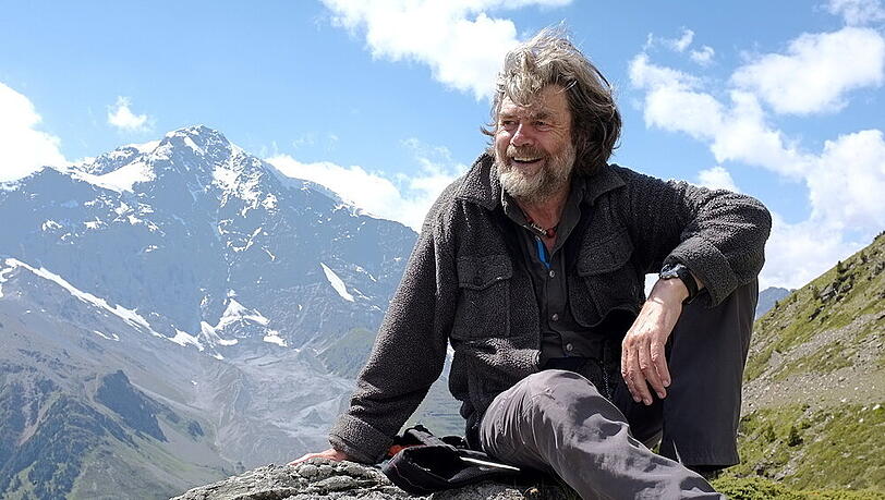 Da, wo er ist sich am wohlsten fühlt: Reinhold Messner in den Alpen Da, wo er ist sich am wohlsten fühlt: Reinhold Messner in den Alpen
