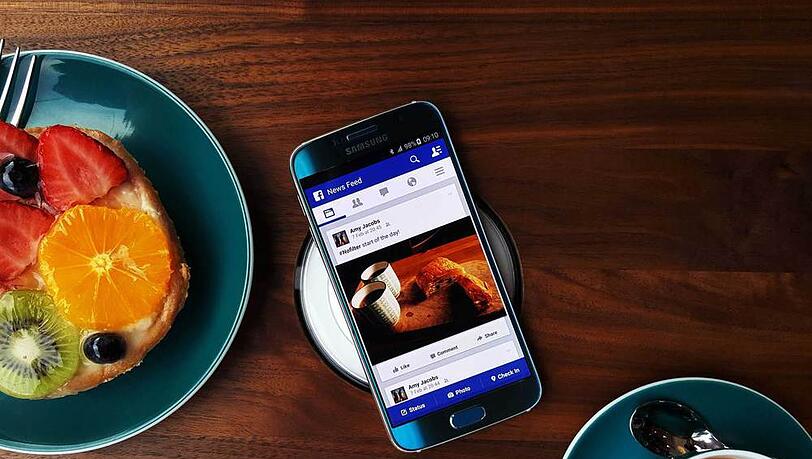 Ab dem heutigen 10. April sind das Galaxy S6 und das S6 Edge offiziell erhältlich Ab dem heutigen 10. April sind das Galaxy S6 und das S6 Edge offiziell erhältlich