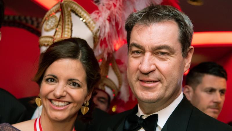 Markus Söder (CSU), Ministerpräsident von Bayern, und Kristina Frank, Oberbürgermeisterkandidatin. Foto: Sven Hoppe/dpa Markus Söder (CSU), Ministerpräsident von Bayern, und Kristina Frank, Oberbürgermeisterkandidatin. Foto: Sven Hoppe/dpa