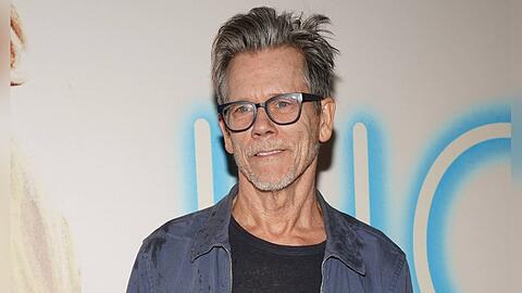Kevin Bacon kann inzwischen &uuml;ber den Bienenangriff lachen.