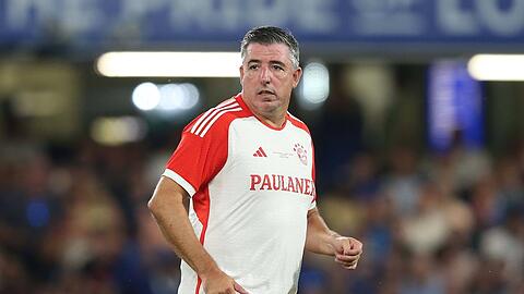 Roy Makaay im Trikot der FC-Bayern-Legenden.