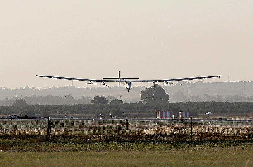 Der Sonnenflieger "Solar Impulse 2" setzt seine Reise um die Erde am Montag fort.