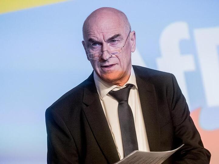 Hat der AfD-Bundesschatzmeister Klaus Fohrmann gegen das Parteiengesetz verstoßen? Die Staatsanwaltschaft ermittelt.