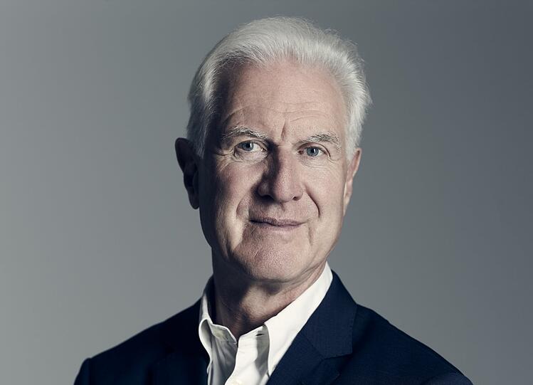 Christoph Poppen verlieh ab 1995 dem M&uuml;nchener Kammerorchester die Transparenz eines Streichorchesters.