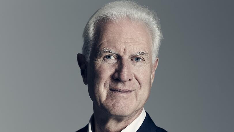 Christoph Poppen verlieh ab 1995 dem Münchener Kammerorchester die Transparenz eines Streichorchesters. Christoph Poppen verlieh ab 1995 dem Münchener Kammerorchester die Transparenz eines Streichorchesters.