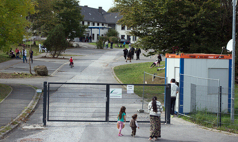 Das Flüchtlingsheim auf dem Gelände der ehemaligen Siegerland-Kaserne.