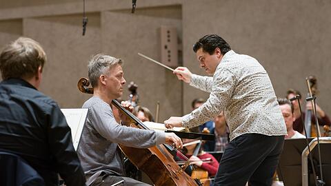 Alban Gerhardt und Cristian Macelaru bei einer Probe.