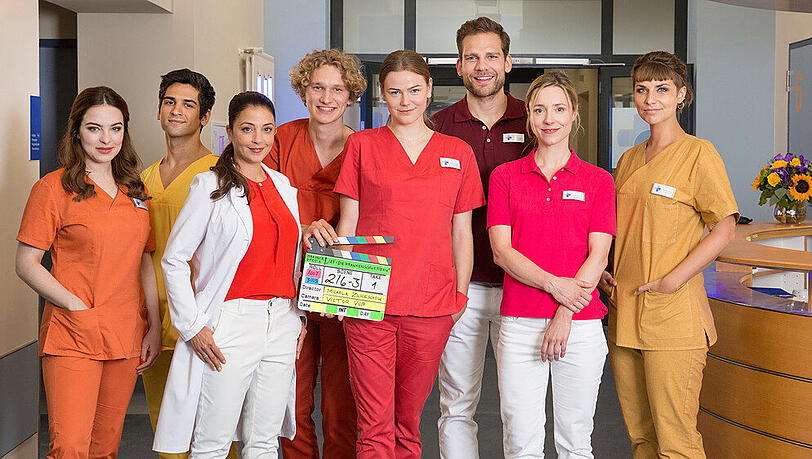 Der Cast von "In aller Freundschaft - Die Krankenschwestern" wartet auf seine TV-Rückkehr Der Cast von "In aller Freundschaft - Die Krankenschwestern" wartet auf seine TV-Rückkehr