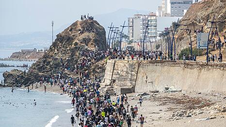 Mittlerweile hat der Gro&szlig;teil der Migranten Ceuta bereits wieder verlassen.