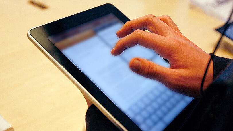 Auf dem gekauften iPad befanden sich verbotene Porno-Dateien. (Symbolbild) Auf dem gekauften iPad befanden sich verbotene Porno-Dateien. (Symbolbild)