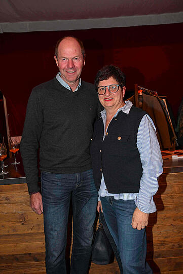Gerd und Klaudia Müller, Eltern von Thomas Müller. Gerd und Klaudia Müller, Eltern von Thomas Müller.