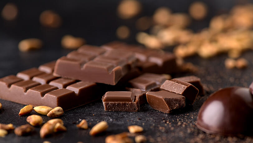 Vor etwa f&uuml;nf Jahren entwickelten die M&uuml;nchner Geschwister Sara und Max Marquart "Choviva", eine Schokoladenalternative aus Sonnenblumenkernen. Mittlerweile befindet sich "Choviva" in zahlreichen Produkten bekannter Supermarktketten und S&uuml;&szlig;warenhersteller.