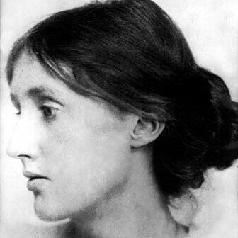 Virginia Woolf (1882-1941). Die britische Schriftstellerin war auch Verlegerin. Sie stammte aus einer Intellektuellen-Familie und bekam so schon früh Zugang zur Literatur. Nach ihrem Erstlingswerk "Eine Fahrt hinaus" (1915) erlangte sie schnell internationale Bekanntheit. In den 1970er Jahren wurden ihre Werke neu entdeckt - "Ein eigenes Zimmer" wurde zum meistzitierten Text der Frauenbewegung: Sie beschreibt darin die große Bedeutung eines eigenen Zimmers - nur dort könne eine Frau erfolgreich (literarisch) arbeiten und leben.