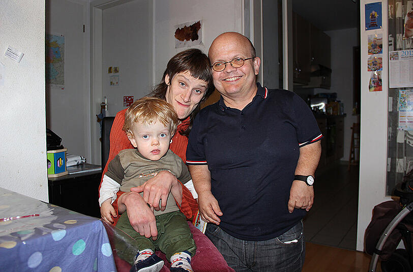 Bernadette Gradl und Ulrich Ochs sind beide behindert - und haben trotzdem eine Familie gegründet. Geht das? Klar, sagen die beiden.