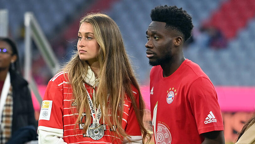 Bei der Meisterfeier war Jordyn Huitema noch an der Seite des Bayern-Stars.