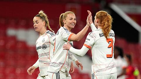 Die Bayern-Fu&szlig;ballerinnen freuen sich auf das R&uuml;ckspiel gegen Manchester United in der Allianz Arena. (Archivbild)