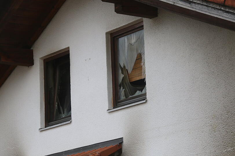 Das Haus in Garching wurde durch die Explosion stark beschädigt - der Schaden beträgt rund 100.000 Euro.