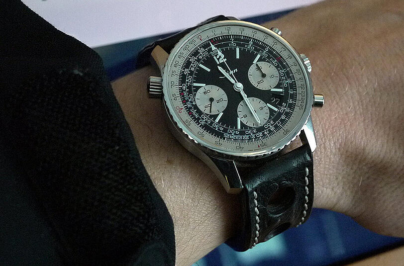 Mit vereinten Kräften konnten die beiden Männer dem 44-jährigen Münchner die Armbanduhr entreißen. (Archivbild)