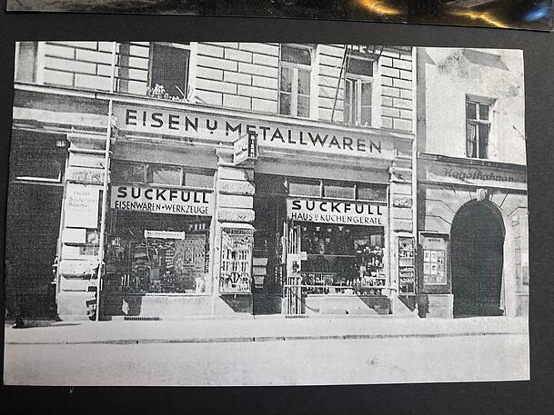 Seit 1932 in der Maxvorstadt: Der traditionsreiche Haushaltswarengesch&auml;ft Suckf&uuml;ll schlie&szlig;t nach 94 Jahren sein Gesch&auml;ft.