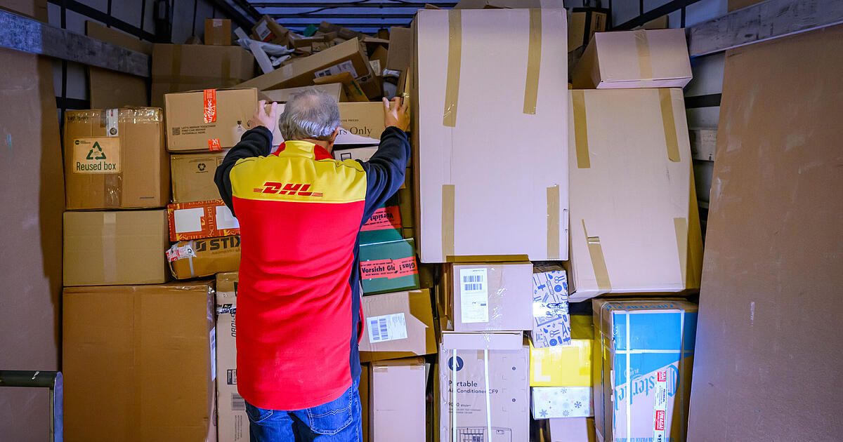 DHL-Panne-an-Weihnachten-Schimmel-Schmankerl-kommt-nach-vier-Wochen-an