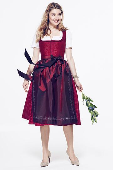Rottöne sind im Kommen - besonders, wenn sie in Richtung der absoluten Trendfarbe Marsala gehen - wie beim Wiesndirndl von Lodenfrey (399 Euro). Dies finden Sie hier:
https://www.lodenfrey.com/index.php?lang=0&cl=celebros_search&sQWSearchProfile=SalePhase&searchparam=Wiesndirndl+2015&nrinfscr=1