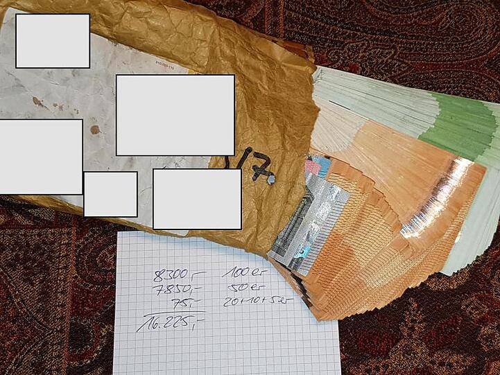 In dem Umschlag steckten 16.225 Euro in Scheinen (Hinweise auf Namen und Adresse unkenntlich gemacht).