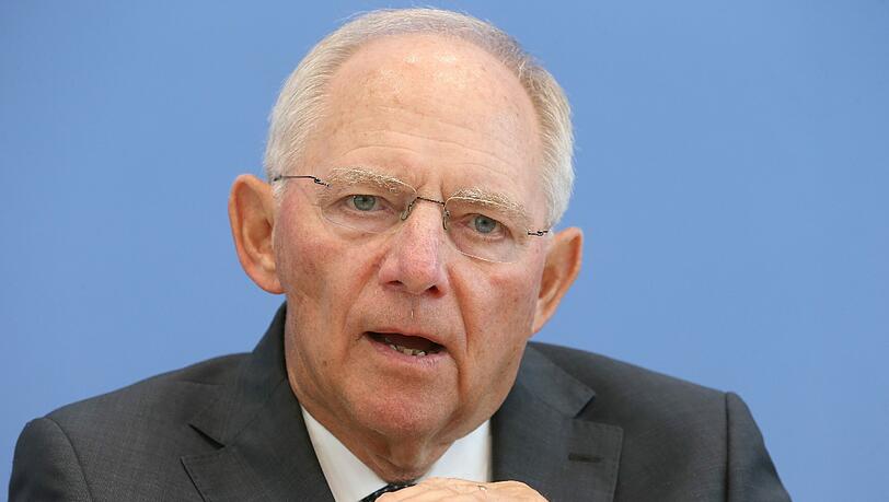 Wolfgang Schäuble will Geringverdienern die Rente sichern. Wolfgang Schäuble will Geringverdienern die Rente sichern.