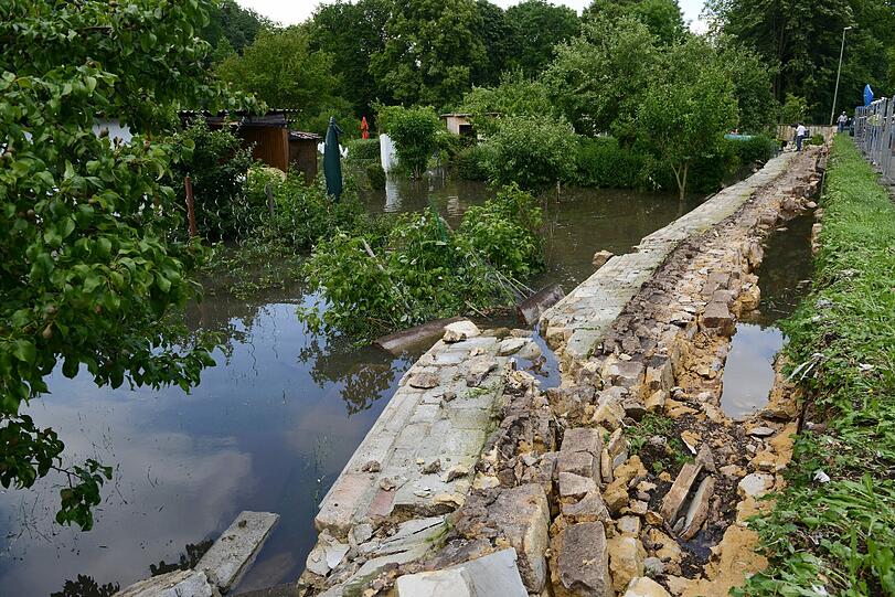 Hagel, Gewitter, Regen und Blitze: So wütete das Unwetter am Mittwoch in Deutschland. Die Bilder...