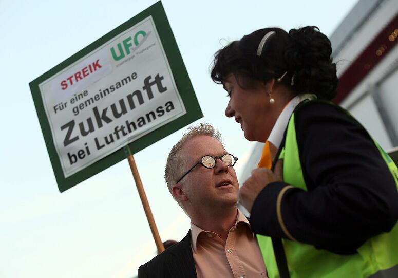 ...mit auf die Barrikaden.
